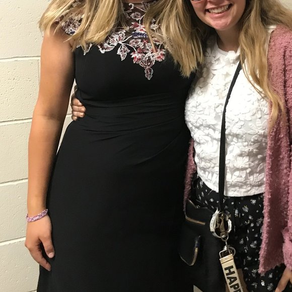 High Low Design Dress - Picture 6 of 6